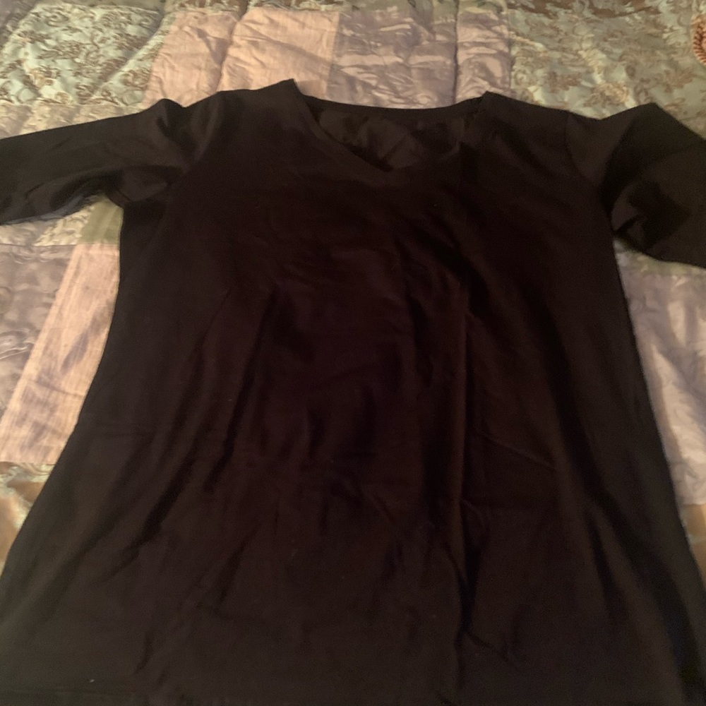 Black long sleeve T-shirts